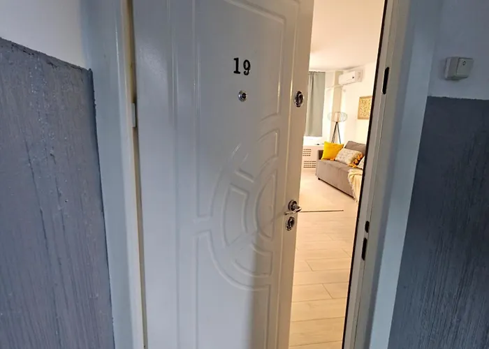 Apartman Art Boutique - Business Ready & Mid-term