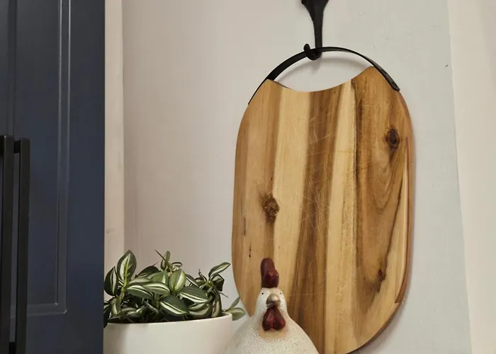 Art Boutique - Business Ready & Mid-term Apartman