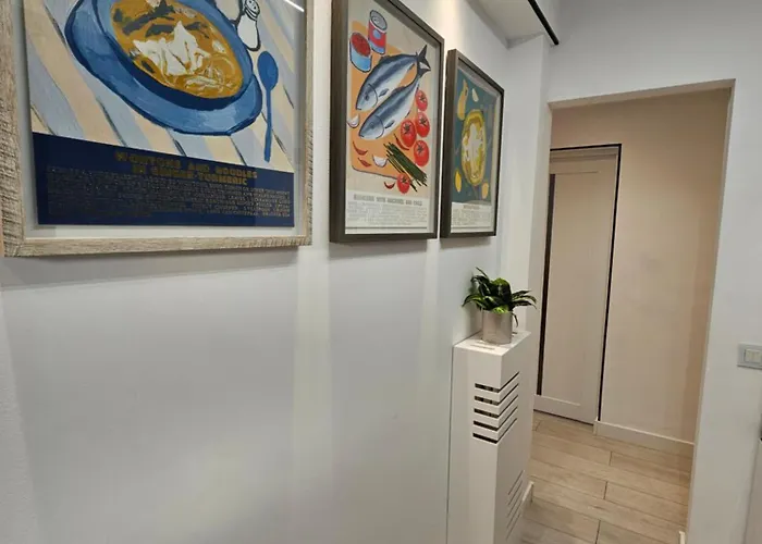 Art Boutique - Business Ready & Mid-term