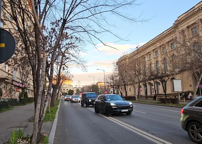 Art Boutique - Business Ready & Mid-term Apartman