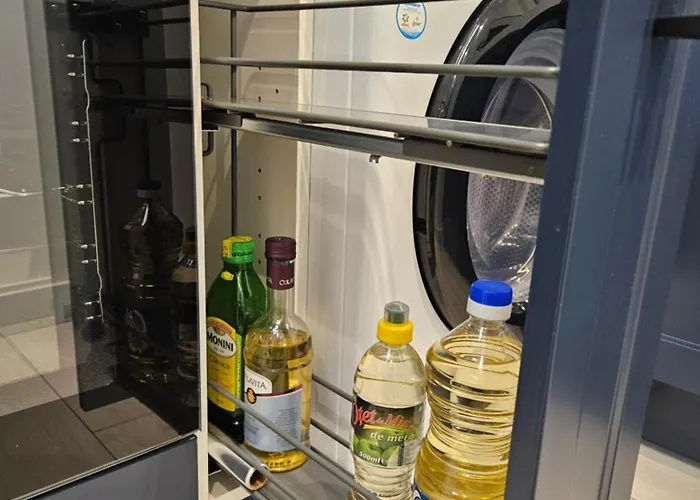 Art Boutique - Business Ready & Mid-term *