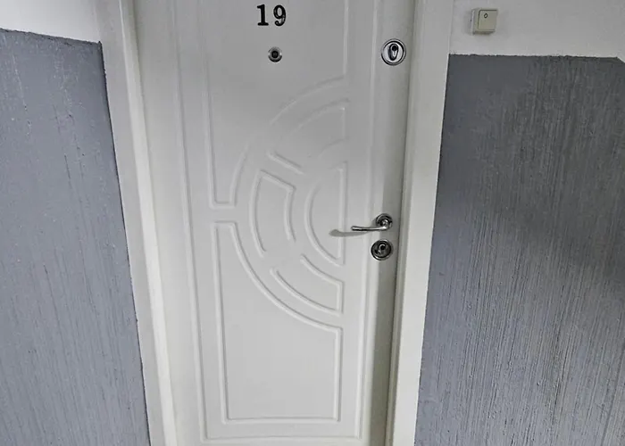 Apartman Art Boutique - Business Ready & Mid-term