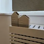Art Boutique - Business Ready & Mid-term Apartman