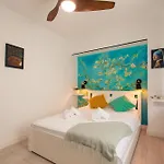 Art Boutique - Business Ready & Mid-term Apartman