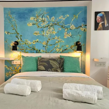 Art Boutique - Business Ready & Mid-term *