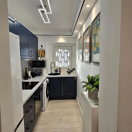 Apartment Art Boutique - Business Ready & Mid-term *