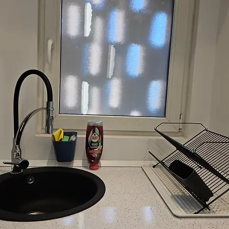 Art Boutique - Business Ready & Mid-term *