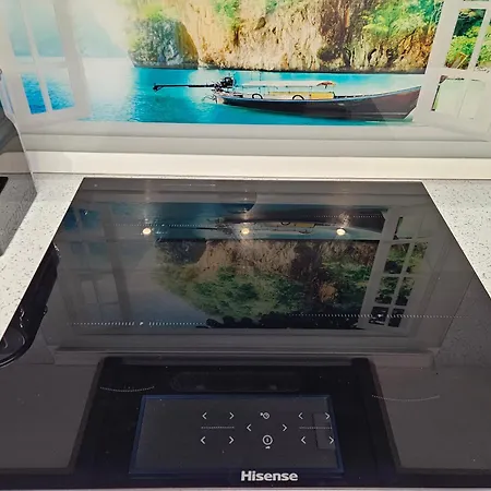 Art Boutique - Business Ready & Mid-term