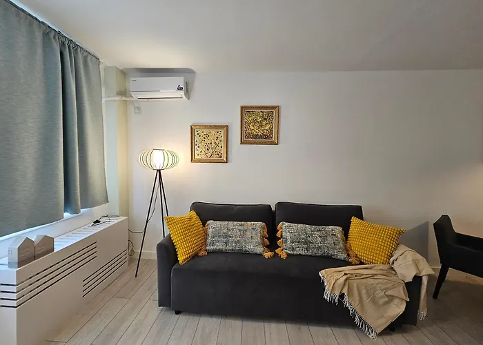 Art Boutique - Business Ready & Mid-term *