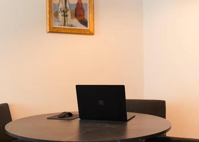 Art Boutique - Business Ready & Mid-term