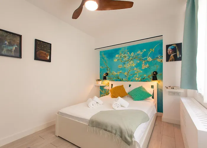 Art Boutique - Business Ready & Mid-term Apartament