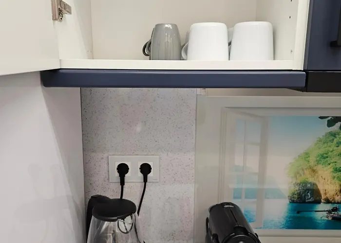 Art Boutique - Business Ready & Mid-term *